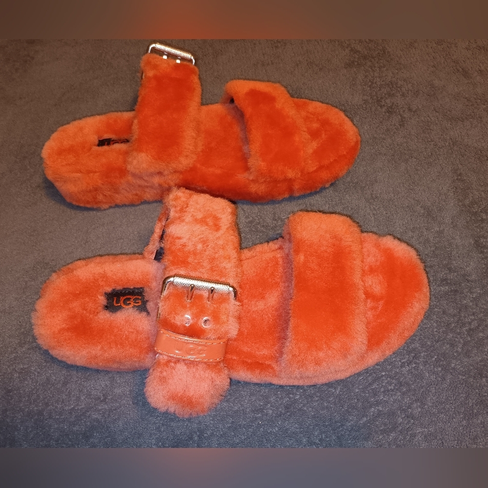 Ugg slippers - Picture 2 of 6
